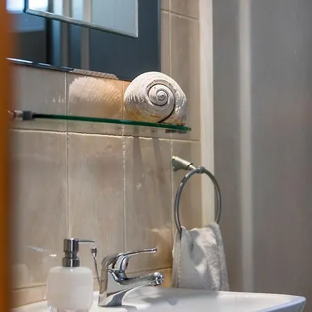 Daire Kamenica Komiža