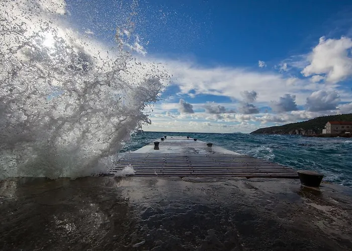 Kamenica Komiža